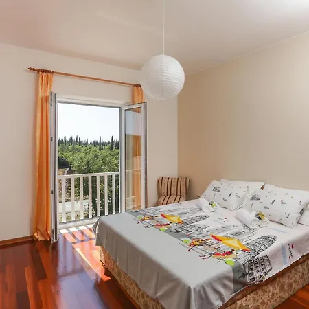Apartment Harmonia - One-bedroom With Patio And Shared Pool *