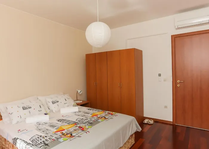 Harmonia With Patio And Shared Pool Čilipi